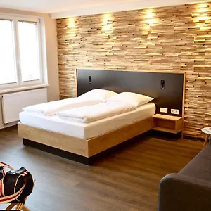 Otel Five